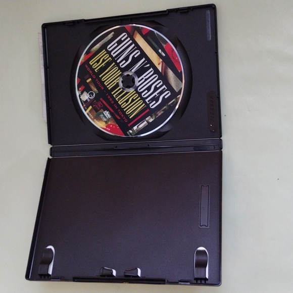 Guns N Roses Use Your Illusion World Tour - 1992 in Tokyo DVD - Picture 6 of 7